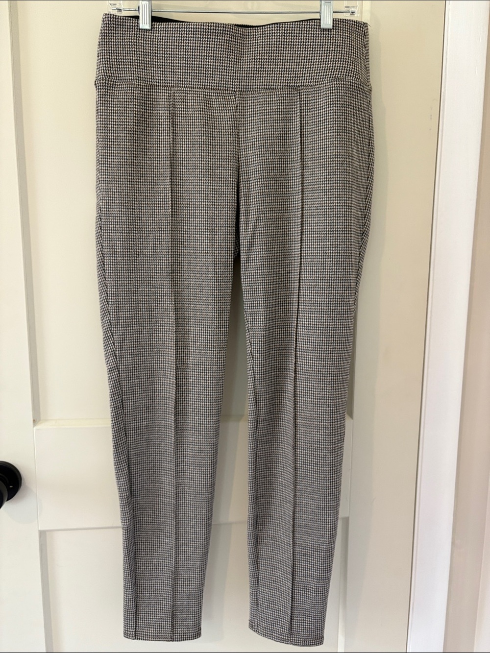 Women’s Nine West Pleated Houndstooth Ponte Skinny Pants in Gray